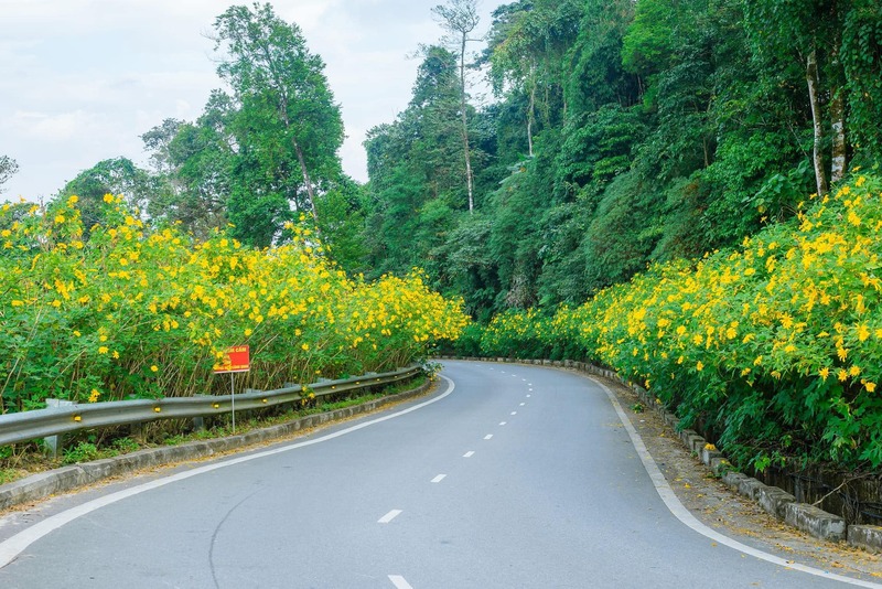 tắm khoáng nóng thuần mỹ